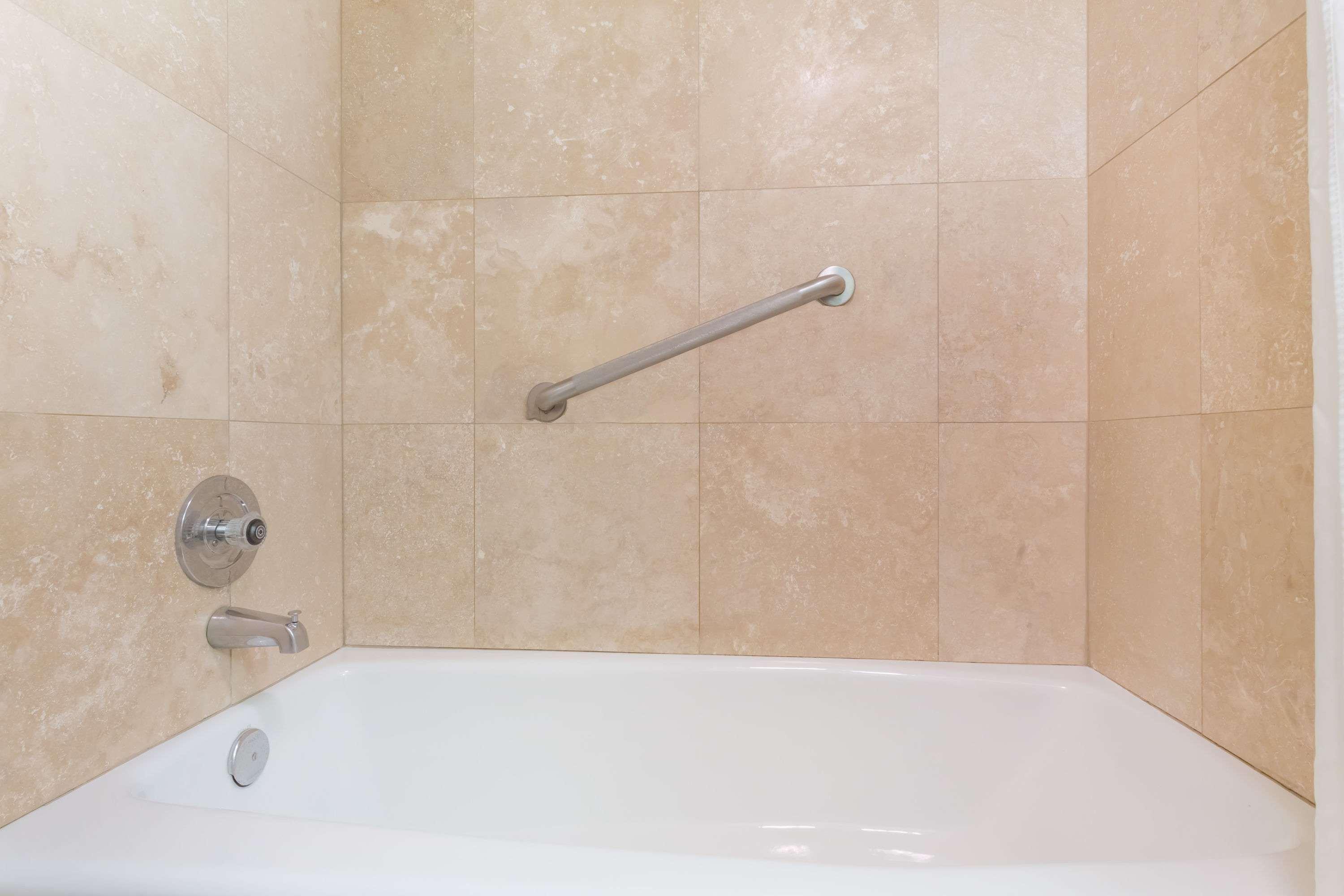 Ramada By Wyndham Ely Hotel Екстериор снимка